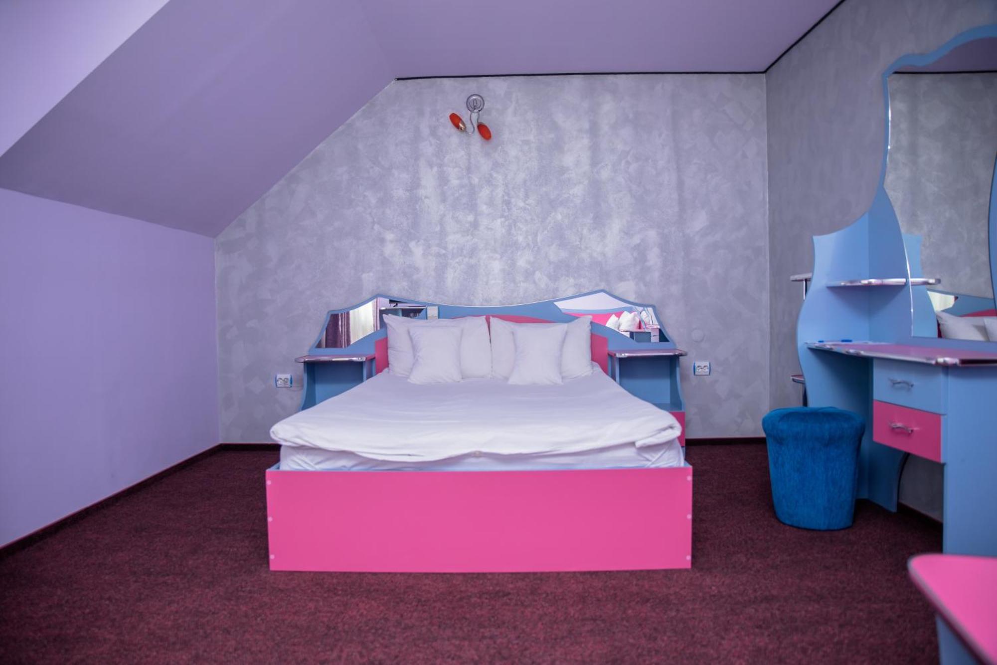 Hotel Yax Cîmpeni 객실 사진